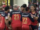 IPL 2020 : RCBच्या डग आऊटमध्ये दिसली 'मिस्ट्री गर्ल'; विराट अन् टीमसह केला विजयाचा जल्लोष