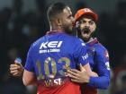 Yash Dayal Out of IPL 2026 : गत चॅम्पियन RCB च्या गोलंदाजानं माघार घेतली; की त्याला बाहेर काढलं?