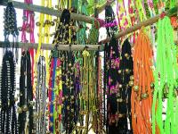 उपराजधानीत पोळ्यानिमित्त सजली बाजारपेठ... - Marathi News | Market gets ready for POLA in NAgpur | Latest nagpur Photos at Lokmat.com