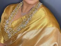 दिवाळीसाठी ट्रॅडीशनल तरी ट्रेंडी ज्वेलरी घ्यायचा प्लॅन आहे? पाहा राणी मुखर्जीचा आवडता ज्वेलरी प्रकार... - Marathi News | Gutta Pasalu Haram South Indian Traditional Jewelry : Planning to buy traditional yet trendy jewelry for Diwali? See Rani Mukherjee's favorite type of jewelry... | Latest sakhi Photos at Lokmat.com