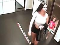 Shocking! बॉयफ्रेन्डसोबत शरीरसंबंध ठेवण्यास अडचण ठरत होती मुलगी, आईने केली हत्या अ्न मिळाली शिक्षा - Marathi News | Mother jailed for killing her three year old daughter due to getting in the way when they wanted to have sex | Latest crime Photos at Lokmat.com