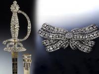 ८ अब्ज रूपयांपेक्षा जास्त किंमतीच्या दागिन्यांची चोरी करणारे अटकेत, हिऱ्याची तलवार घेऊन झाले होते फरार - Marathi News | Six germans arrested for spectacular 100million euro dresden museum heist | Latest international Photos at Lokmat.com