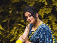 ही कोण तर साऊथची सुपरस्टार अन् विद्या बालनची बहीण, पाहा फोटो - Marathi News | meet vidya balan sister and cousin priyamani popular actress in south film industry | Latest filmy Photos at Lokmat.com