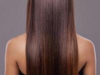 थंडीमुळे केस खूप ड्राय झालेत? सिल्की केसांसाठी घरीच करा ५ उपाय, केस होतील मस्त-मुलायम - Marathi News | Home Remedies for Dry Hair : Hair too dry due to cold weather? 5 things to do at home for silky hair, it will be soft | Latest sakhi Photos at Lokmat.com