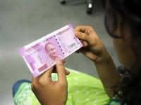 2000Rs Note : बँक अकाऊंट नाहीये, २ हजारांच्या नोटेचं काय करू; ३० सप्टेंबर नंतर काय होणार? जाणून घ्या - Marathi News | 2000Rs Note withdrawal No bank account what to do with 2 thousand note what will happen after September 30 rbi government of india | Latest business Photos at Lokmat.com