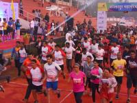 ‘प्रोमो रन’मध्ये धावले कोल्हापूरकर, ‘लोकमत’तर्फे १८ फेब्रुवारीला होणार महामॅरेथॉन - Marathi News | Kolhapurkar runs 'Promo Run', 'Lokmat' will be held on February 18, Mahamarethan | Latest kolhapur Photos at Lokmat.com