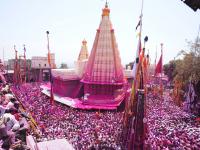 Jyotiba Chaitra Yatra 2018 लाखो भाविकांच्या साक्षीने ‘दख्खनचा राजा’ श्री जोतिबाची चैत्र यात्रा - Marathi News | Jyotiba Chaitra Yatra '2018 Lakhs of devotees' Shri Jyotibachi Chaitra Yatra of 'Deccan King' | Latest kolhapur Photos at Lokmat.com