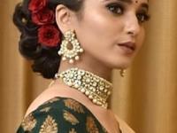 गौरी-गणपतीसाठी-हळदीकुंकवाला जाताना करा सुंदर देखण्या आणि चटकन करता येतील अशा हेअरस्टाइल - Marathi News | Ganpati Festival Special Hairstyle : Do Stylish hairstyle in Gauri-Ganpati; Look attractive-Beautiful | Latest sakhi Photos at Lokmat.com