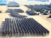 चीनमध्ये आहे आशियातील सर्वात मोठा सैनिक बेस कॅम्प, इथे खोटं युद्ध करून तयार होतात सैनिक... - Marathi News | Facts about Asia's biggest military training base in China | Latest jarahatke Photos at Lokmat.com