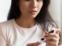 तुम्ही फक्त स्वत:च्या ५ सवयी बदला, शुगर वाढण्याचे टेंशन विसरा-खाऊनपिऊन राहा आनंदी-डायबिटिस नियंत्रणात... - Marathi News | natural ways to reduce blood sugar 5 lifestyle changes to control diabetes effectively how to manage diabetes naturally healthy habits to control blood sugar | Latest sakhi Photos at Lokmat.com