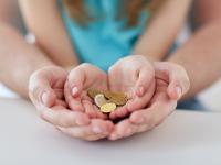 २५ वर्षात तुमच्या मुलांना बनवा करोडपती; ‘या’ सरकारी योजनेत पैसे गुंतवा मिळेल हमखास गॅरेंटी! - Marathi News | PPF account on name of minor your child become crorepati in this govt scheme pnm | Latest business Photos at Lokmat.com