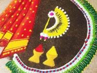 गौरीसमोर काढा आकर्षक रांगोळ्या, झटपट काढता येतील अशा सोप्या डीझाईन्स... - Marathi News | Rangoli Designs for Gauri Ganpati festival : Draw attractive rangoli's in front of Gauri, easy designs that can be drawn quickly... | Latest sakhi Photos at Lokmat.com