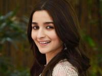 झटपट सौंदर्य खुलवणाऱ्या ब्युटी टिप्स! - Marathi News | Time saving beauty tips for glowing and flawless skin | Latest beauty Photos at Lokmat.com