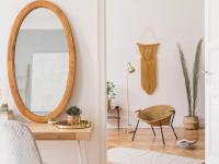 घरातील आरसा आणि दाराबाहेर लावलेली घोड्याची नाल किती लाभदायक असते, माहितीये? - Marathi News | Do you know how useful a mirror in the house and a horseshoe mounted outside the door are? | Latest bhakti Photos at Lokmat.com