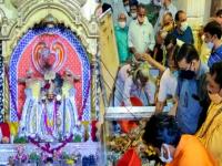 सांवलिया सेठ मंदिरात भक्तांचा रेकॉर्ड, कोरोना काळातही १० दिवसात दान केले इतके कोटी रूपये! - Marathi News | Sanwalia seth temple bhandar opened 3 crore 12 lakh cash came to the temple in 10 days Chittorgarh | Latest jarahatke Photos at Lokmat.com