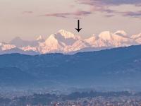 निसर्गाचा आविष्कार! अनेक वर्षांनंतर काठमांडू व्हॅलीतून दिसले माऊंट एव्हरेस्टचे पर्वत - Marathi News | mount everest seen from kathmandu valley first time in years vrd | Latest national Photos at Lokmat.com