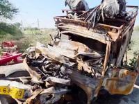 दिल्ली-मुंबई एक्स्प्रेस वेवर भीषण अपघात; पिकअपला आग लागल्याने ३ जणांचा होरपळून मृत्यू - Marathi News | delhi mumbai expressway alwar pickup fire three burnt alive | Latest national News at Lokmat.com