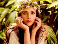 चेहऱ्याचा ग्लो टिकवून ठेवायचाय?; मग शरीराच्या 'या' अवयवांची काळजी घ्या - Marathi News | Beauty Tips for Permanent beauty and skin glow | Latest beauty Photos at Lokmat.com