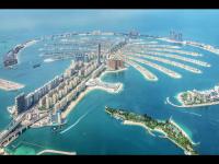 PHOTOS: एकाच कॉलनीत राहतात जगभरातील अब्जाधीश लोक, बंगल्याची किंमत वाचून येईल चक्कर.... - Marathi News | Palm Jumeirah most expensive property in Dubai worlds billionaires actor, business men lives here | Latest jarahatke Photos at Lokmat.com