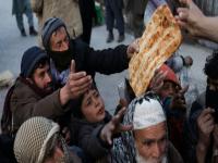 अफगाणिस्तानात भूकेने हाहाकार; अर्धी जनता अन्नाविना, मदतीचा ओघही आटला! नेमकं काय झालं? - Marathi News | Hunger strikes Afghanistan; Half the population without food, aid has dried up! What exactly happened? | Latest international News at Lokmat.com