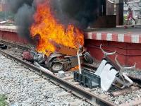 Agnipath Scheme: 'अग्निपथ'मुळे देशभरात तरुणाई हिंसक; योजनेला विरोध करण्यामागे काय आहे कारणं? - Marathi News | Agnipath Scheme: 'Agnipath' causes youth to become violent across the country; What is the reason behind opposing the plan? | Latest national Photos at Lokmat.com