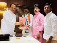 सोलापुरात अजित पवारांचा भाजपाला धक्का! अतुल पवार यांचा राष्ट्रवादी काँग्रेसमध्ये प्रवेश - Marathi News | Ajit Pawar's shock to BJP in Solapur Atul Pawar joins NCP | Latest solapur News at Lokmat.com