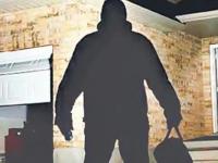 अलिबाग हादरलं! 'कुकूच-कु' कंपनीच्या मालकाच्या घरावर सशस्त्र दरोडा; १५ लाखांचा ऐवज लंपास - Marathi News | Alibaug shaken! Armed robbery at the house of the owner of 'Kukuch-Ku' company; Property worth Rs 15 lakhs looted | Latest raigad News at Lokmat.com अलिबाग हादरलं! 'कुकूच-कु' कंपनीच्या मालकाच्या घरावर सशस्त्र दरोडा; १५ लाखांचा ऐवज लंपास - Marathi News | Alibaug shaken! Armed robbery at the house of the owner of 'Kukuch-Ku' company; Property worth Rs 15 lakhs looted | Latest raigad News at Lokmat.com