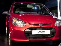 Maruti Alto चा 16 वर्षांपासूनचा रेकॉर्ड मोडला; आता नाही राहिली टॉप सेलिंग कार - Marathi News | Maruti suzuki swift breaks 16-year's record of maruti Alto; No more top selling cars | Latest auto Photos at Lokmat.com