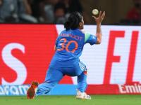 IND vs SA Final :अमनजोत कौरनं घेतलेल्या लॉराच्या कॅचवर फिरली मॅच; व्हिडिओ बघाच - Marathi News | India Beats South Africa To Win Women’s ODI World Cup 2025 Title Amanjot Kaur Grabbing Laura Wolvaardt's Catch Turning Point Of IND vs SA Final Match Watch Video | Latest cricket News at Lokmat.com IND vs SA Final :अमनजोत कौरनं घेतलेल्या लॉराच्या कॅचवर फिरली मॅच; व्हिडिओ बघाच - Marathi News | India Beats South Africa To Win Women’s ODI World Cup 2025 Title Amanjot Kaur Grabbing Laura Wolvaardt's Catch Turning Point Of IND vs SA Final Match Watch Video | Latest cricket News at Lokmat.com