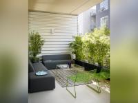 'हे' फोटो पाहून व्हाल कन्फ्यूज अन् म्हणाल बाल्कनी आहे की महाल? - Marathi News | Amazing pictures of balcony garden | Latest social-viral Photos at Lokmat.com