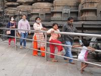 corona virus- संसर्ग वाढत असताना कोल्हापुरात मात्र बेफिकिरी - Marathi News | While corona infection is on the rise, Kolhapur is still reeling | Latest kolhapur Photos at Lokmat.com