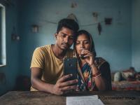 एक सेल्फी घेतला अन् विषाची बाटली तोंडाला लावली! ३ वर्षांच्या बाळाच्या आई-वडिलांनी का उचललं टोकाचं पाऊल? - Marathi News | Took a selfie and put a bottle of poison to his mouth! Why did the parents of a 3-year-old child take such an extreme step? | Latest crime News at Lokmat.com