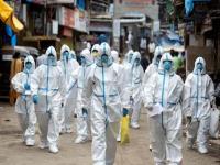 CoronaVirus Live Updates : "कोरोनाच्या तिसऱ्या लाटेत संक्रमित झालेले लोक सर्वात सुरक्षित आहेत का?"; तज्ज्ञ म्हणतात... - Marathi News | CoronaVirus Live Updates covid vaccinated people infected with omicron in corona third wave are safe from new variants | Latest health Photos at Lokmat.com