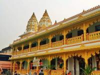 येथे गीता आणि कुराणाचे एकत्र पठण केले जाते, गांधीजींची आई 'या' संप्रदायाची अनुयायी होती... - Marathi News | Mahatma Gandhi's mother followed pranami sampraday where geeta and kuran are workshiped together | Latest jarahatke Photos at Lokmat.com