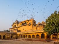 अरावलीच्या कुशीत दडलाय 'कुबेराचा खजिना', मुघल काळापासून आजपर्यंत न उलगडलेलं रहस्य... - Marathi News | Aravalli Range: 'Kubera's Treasure' in the lap of Aravalli, an unsolved mystery from Mughal times to this day | Latest jarahatke Photos at Lokmat.com