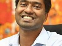 Arjun Pandian : कमाल! आई अंगणवाडी सेविका, मुलगा IAS अधिकारी; जिथे अक्षरं गिरवली, तिथेच करतोय क्रांती - Marathi News | When anganwadi worker’s son becomes IAS officer: How Thrissur Collector Arjun Pandian revamped system that raised him | Latest sakhi Photos at Lokmat.com