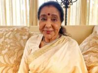 ज्येष्ठ गायिका आशा भोसले यांची प्रकृती चिंताजनक, छातीच्या संसर्गाचा ताण येऊन हृदयविकाराचा झटका - Marathi News | Veteran singer Asha Bhosle's condition is critical, she suffered a heart attack due to the stress of a chest infection, she is being treated by a team of expert doctors in the intensive care unit. | Latest filmy News at Lokmat.com