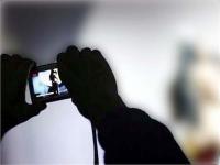 'ट्रुथ अँड डेयर' खेळून बनविला वर्गमैत्रिणीचा अश्लिल व्हिडीओ; नंतर ब्लॅकमेल करू लागला - Marathi News | boy recorded obscene video of girl school mate; blackmailing her in mumbai | Latest crime Photos at Lokmat.com