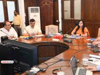 स्वच्छ मुंबईसाठी पालिकेची ‘वॉर रूम’; सागरी किनारी रस्ता, महामार्गांच्या सफाईवर भर द्या! - Marathi News | Municipal Corporation's 'war room' for clean Mumbai; Focus on cleaning coastal roads and highways! | Latest mumbai News at Lokmat.com