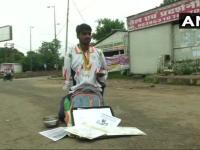 पदक जिंकणारा खेळाडू मागतोय रस्त्यावर भीक - Marathi News | A player who win the medal is begging on the road | Latest other-sports Photos at Lokmat.com