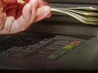 १ एप्रिलपासून ATM चे गणित बिघडणार! 'UPI' कॅशवर मोजावे लागणार पैसे; बॅलन्स चेक करण्यासाठीही शुल्क - Marathi News | New ATM Rules from April 1, 2026: HDFC, PNB, and Bandhan Bank Update Transaction Charges | Latest business Photos at Lokmat.com