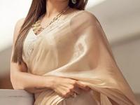 व्हायचं होतं पत्रकार पण सिनेमात झळकली, 21व्या वर्षी साखरपुडा मोडला आणि.. रश्मिका मंदानाची 'झुकेगी नहीं' गोष्ट - Marathi News | Was supposed to be a journalist but shone in movies, broke sugar at the age of 21 and ... | Latest sakhi Photos at Lokmat.com