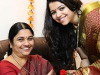 मकर संक्रांत स्पेशल :वाण म्हणून वेगळं काय द्यायचं प्रश्न पडला? पाहा नेहमीपेक्षा वेगळे ८ पर्याय - Marathi News | Makar Sankranti Special Different Van Options : Wondering what else to give as van? See 8 different options than usual, women will be happy... | Latest sakhi Photos at Lokmat.com