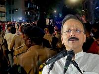 Baba Siddique : "मारेकऱ्यांच्या खात्यावर पैसे पाठवण्यासाठी मिळाले ५० हजार"; आरोपीने दिली महत्त्वाची माहिती - Marathi News | Baba Siddique Murder Case accused got commission of 50 thousand for sending money | Latest crime Photos at Lokmat.com