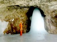 Travel: सोमवारच्या मुहूर्तावर भारत-चीन सीमेवरील टिम्मरसैणच्या बाबा बर्फानी यांची मिळाली पहिली झलक! - Marathi News | Travel: First glimpse of Baba Barfani of Timmersain on India-China border on Monday! | Latest bhakti Photos at Lokmat.com