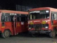 खामगाव बसस्थानकावर शांतता - Marathi News | Peace at Khamgaon bus station | Latest buldhana Photos at Lokmat.com