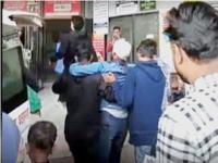 बांगलादेशात आणखी एका नेत्याची निर्घृण हत्या; आसाममध्ये हाय अलर्ट, सीमेवर अधिक दक्षता - Marathi News | Brutal murder of another leader in Bangladesh; High alert in Assam, increased vigilance at the border | Latest international News at Lokmat.com बांगलादेशात आणखी एका नेत्याची निर्घृण हत्या; आसाममध्ये हाय अलर्ट, सीमेवर अधिक दक्षता - Marathi News | Brutal murder of another leader in Bangladesh; High alert in Assam, increased vigilance at the border | Latest international News at Lokmat.com