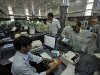 Bank Accounts : तुमचे एकापेक्षा जास्त बँकांमध्ये अकाउंट असेल तर सावधान! पैशांच्या कपातीसह होईल मोठे नुकसान - Marathi News | If you have Multiple bank accounts, beware! There will be huge losses with money cuts | Latest business Photos at Lokmat.com