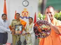 Varanasi: पंढरीची वारी; 'योगी मॉडेल"च्या अभ्यासाला पोहोचले सोलापूरचे कलेक्टर-एसपी - Marathi News | Varanasi: Wari of Pandhari; Collector Milind Shambharkar-SP tejasvi satpute of Solapur to study 'Yogi Model' of varanasi | Latest national Photos at Lokmat.com