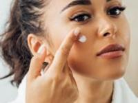 लग्नात दिसाल ब्यूटी क्वीन! मुरुम-पुरळ होईल गायब- ७ उपाय करा-लग्नातला ग्लो असेल खास - Marathi News | wedding skin care routine pimples and pigmentation problems follow 7 days beauty hacks | Latest sakhi Photos at Lokmat.com